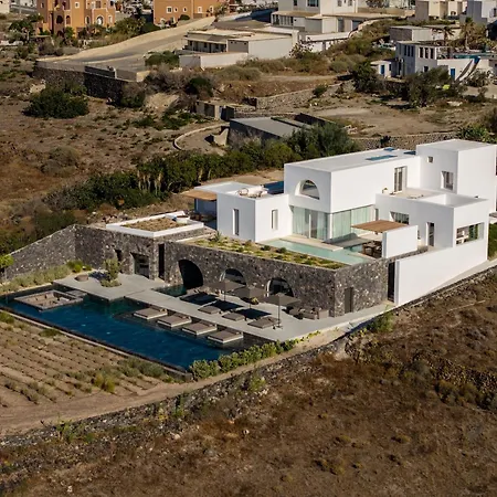 Charisma Estate * Oia