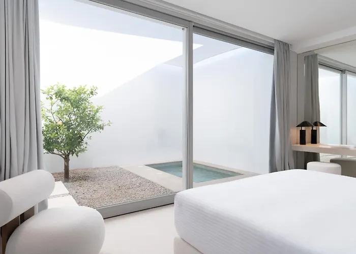 Charisma Estate * Ia