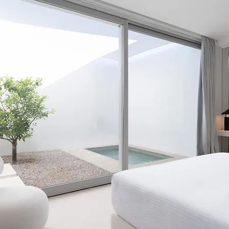 Charisma Estate * 伊亚