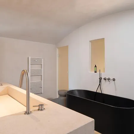 Charisma Estate * 伊亚