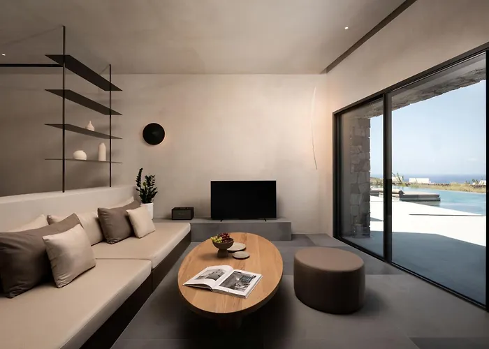 Charisma Estate Oia (Santorini)